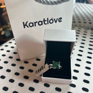 Princess Cut Emerald/Gold Color Ring